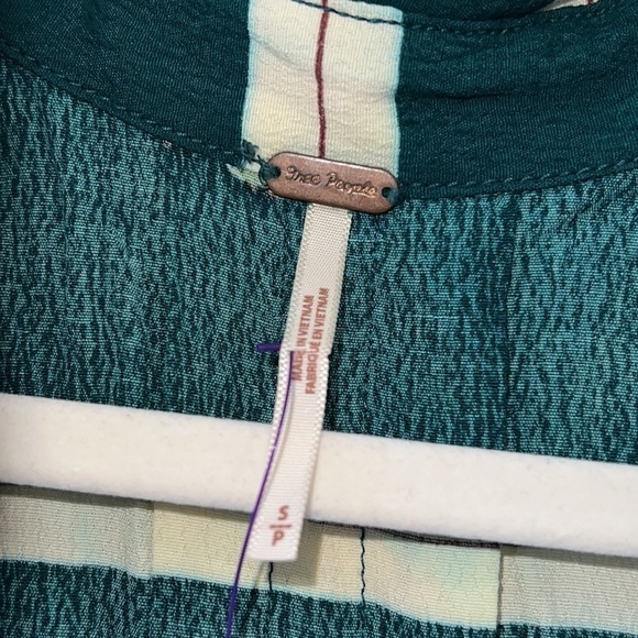 Free People Window To My Heart White/Green Button Down Shirt Size Small - Picture 12 of 16